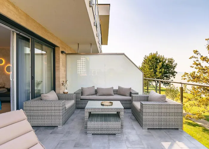 Balaton Bliss Lakeside Apartment