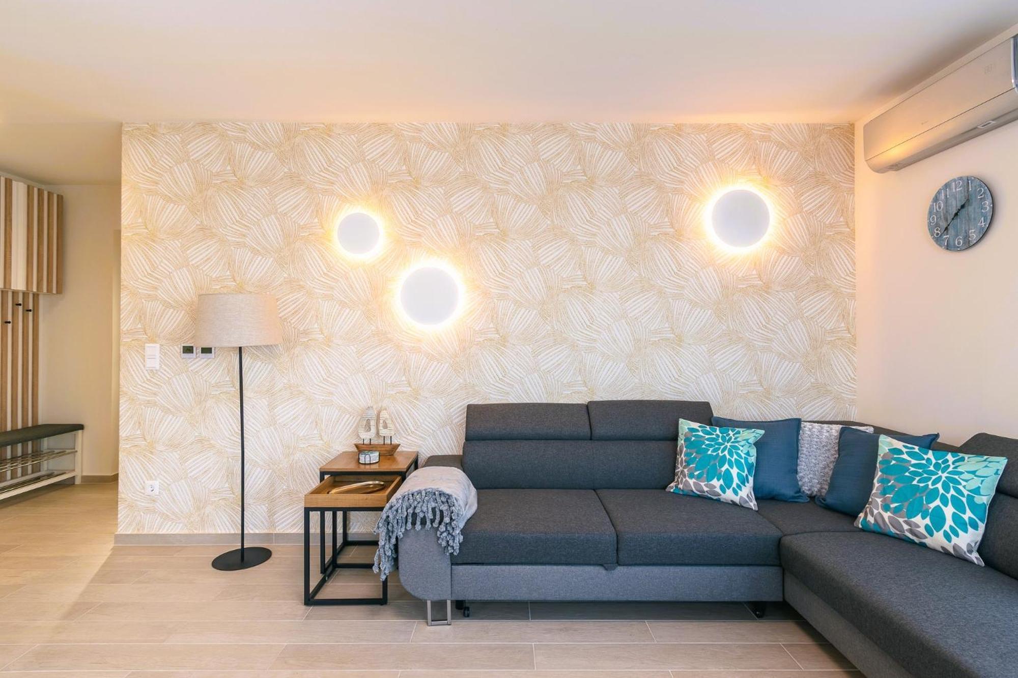 Balaton Bliss Lakeside Apartment Siofok